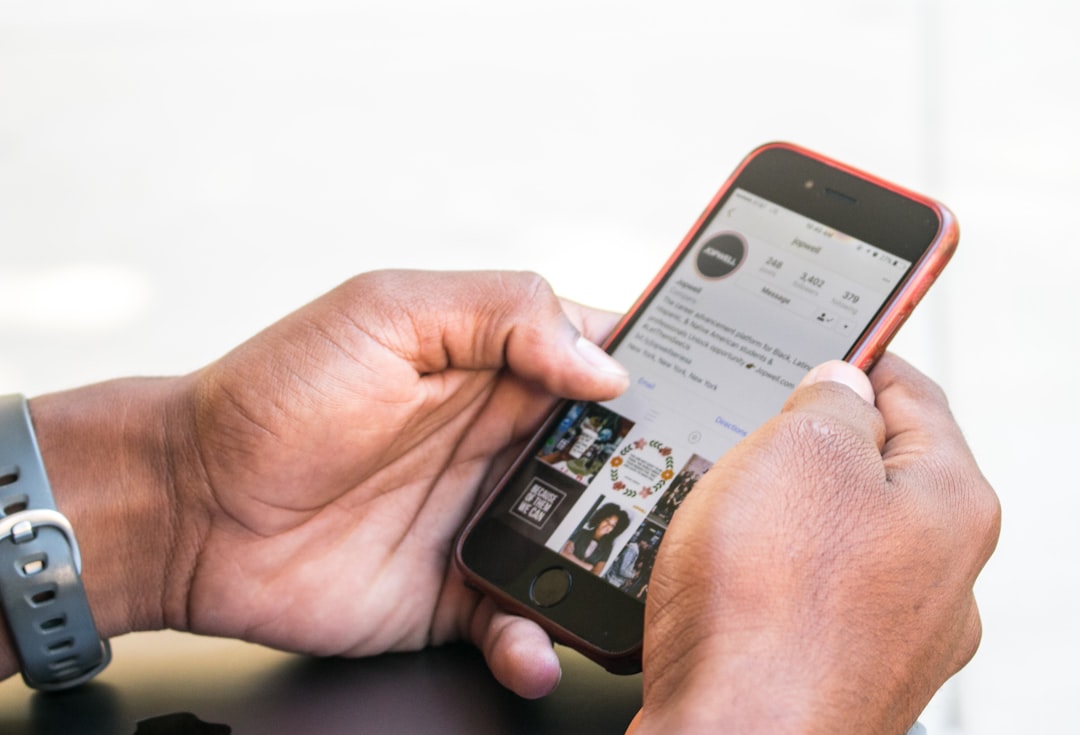 Microinfluenciadores autênticos em comunidades de nicho fortalecendo a presença digital de marcas